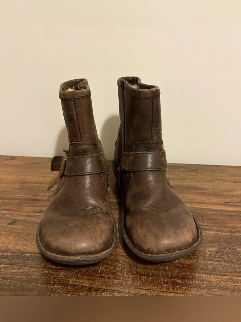 Ugg Bryce Brown Leather Moto Boot size 8
